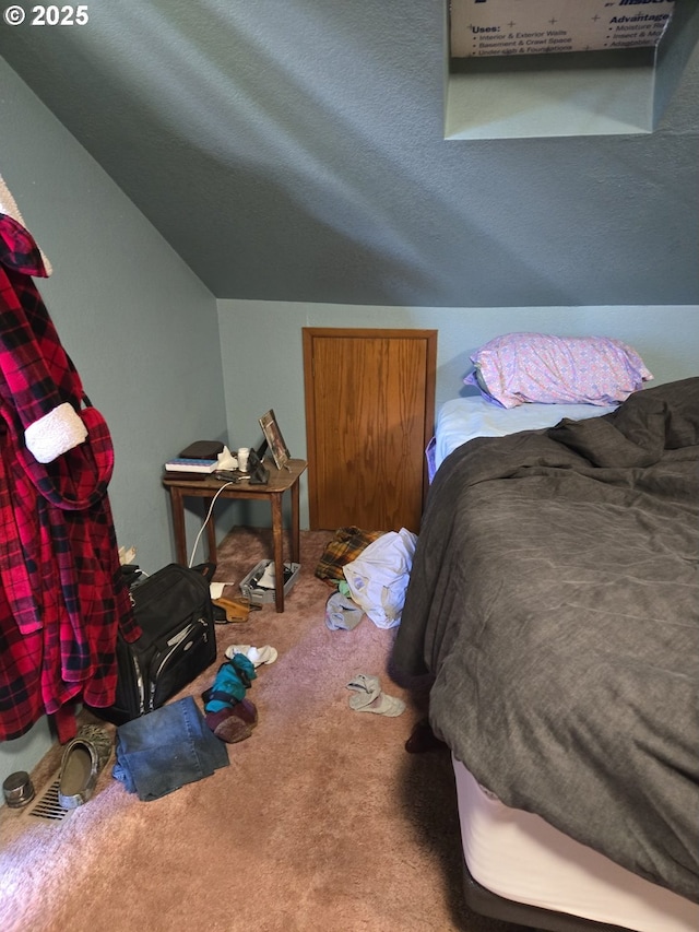 160 NW Logan Dr, Hermiston, OR 97838 - carpeted bedroom featuring vaulted ceiling