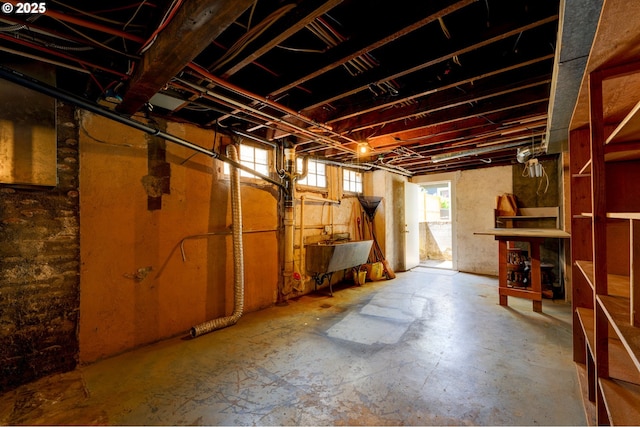1203 SE 53rd Ave, Portland, OR 97215 - basement with a sink