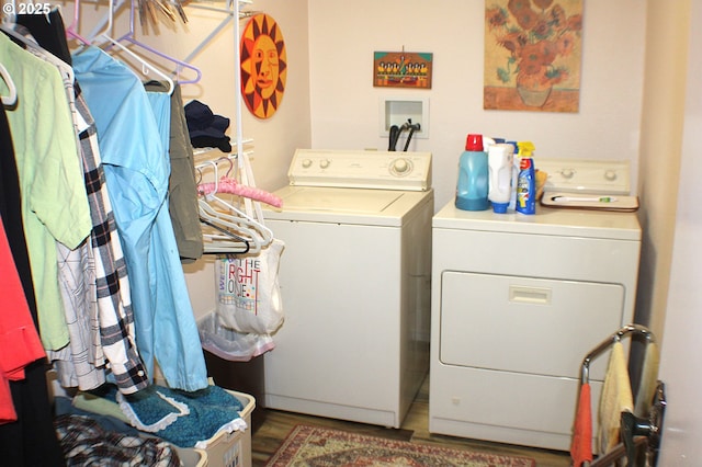 1056 NE Orchard Dr, Myrtle Creek, OR 97457 - laundry room featuring washing machine and clothes dryer