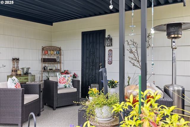 440 S Cascade Dr, Woodburn, OR 97071 - view of exterior entry featuring covered porch