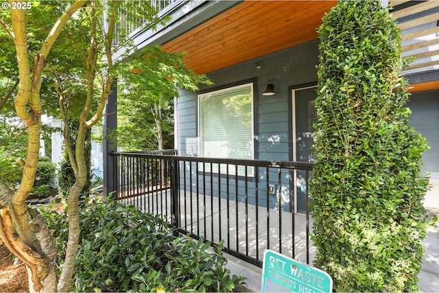 3963 N Montana Ave Unit 1, Portland, OR 97227 - property entrance with a balcony