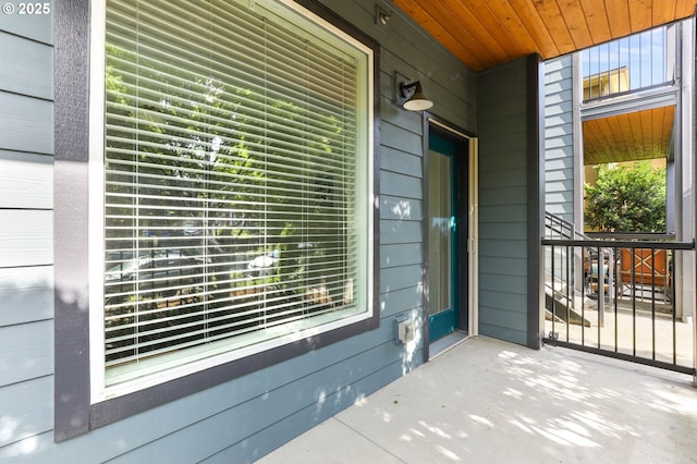 3963 N Montana Ave Unit 1, Portland, OR 97227 - view of exterior entry with a porch