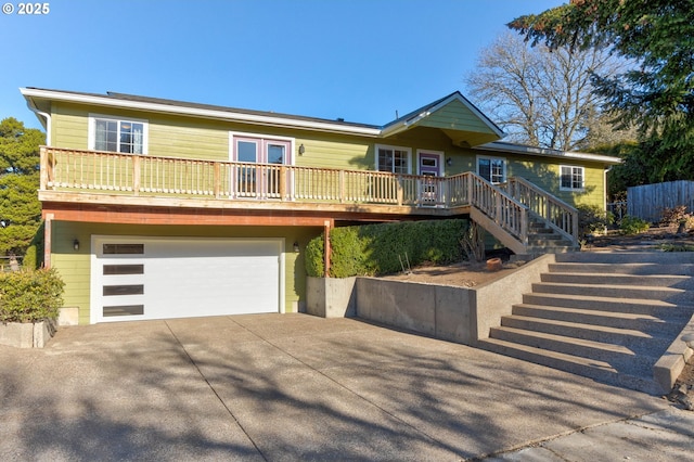 view of front of house featuring a garage