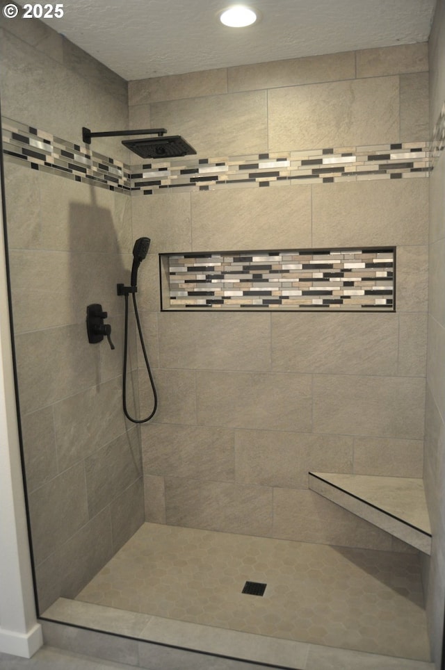 1028 Forest Heights St, Sutherlin, OR 97479 - bathroom with tiled shower and recessed lighting