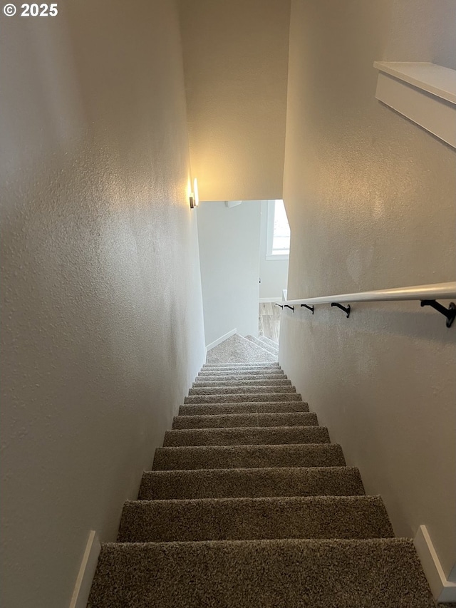 1028 Forest Heights St, Sutherlin, OR 97479 - stairs with a textured wall
