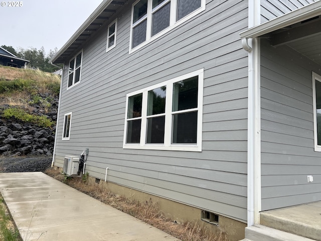 1028 Forest Heights St, Sutherlin, OR 97479 - view of property exterior featuring crawl space and a patio area