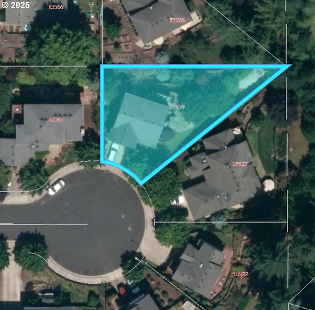 15559 SW Oriole Ct, Sherwood, OR 97140 - aerial map of property and surrounding area featuring property boundaries highlighted