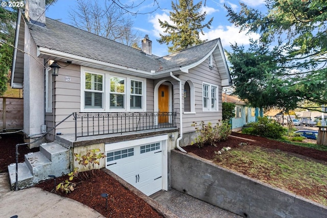 view of front facade with a garage