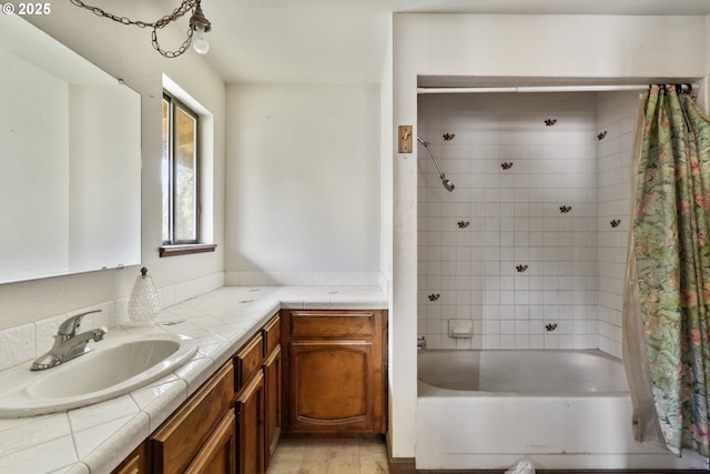 160 Holton Creek Rd, Kerby, OR 97531 - full bath featuring vanity and shower / bath combo with shower curtain