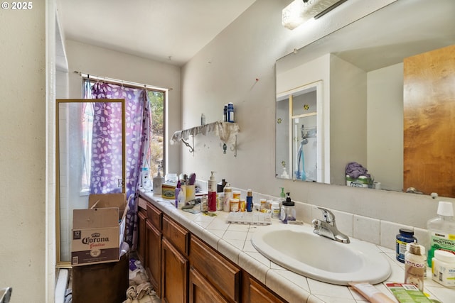 160 Holton Creek Rd, Kerby, OR 97531 - full bath with vanity and a shower