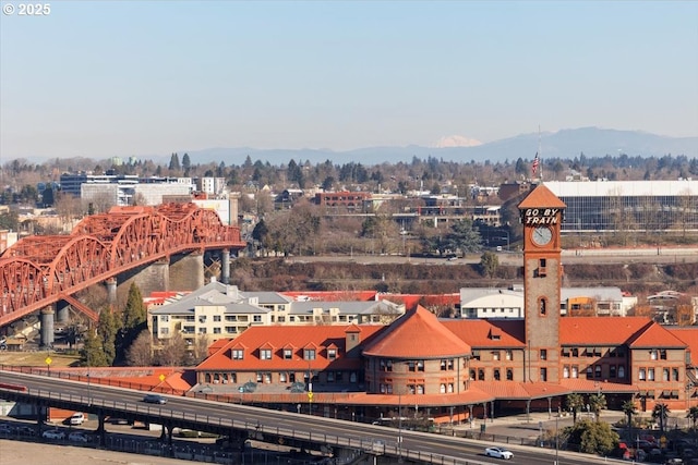 city view featuring a mountain view