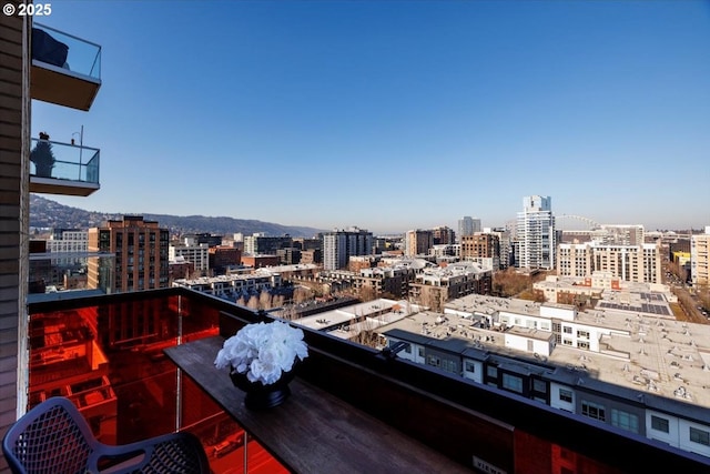 city view featuring a mountain view