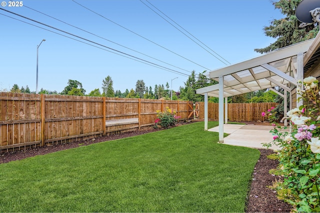 1080 Sage St, Silverton, OR 97381 - fenced backyard featuring a patio area