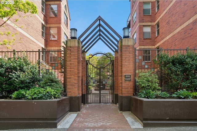 1500 SW Park Ave, Portland, OR 97201 - view of gate featuring fence