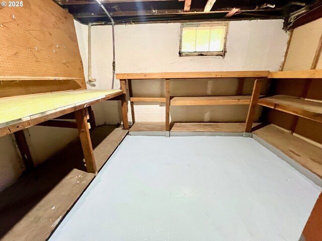 735 SE Spokane St, Portland, OR 97202 - view of basement