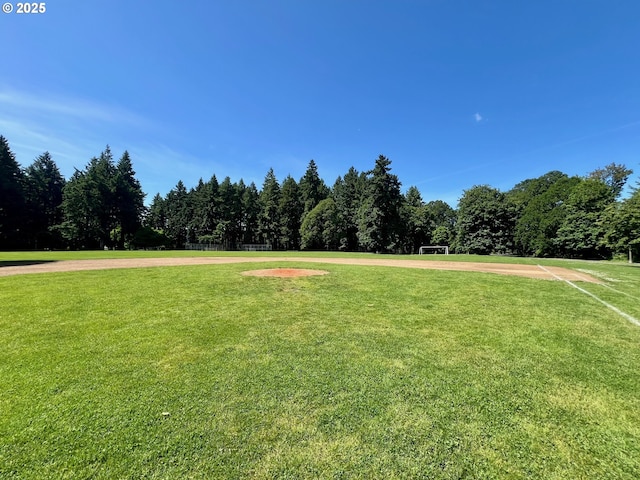 735 SE Spokane St, Portland, OR 97202 - surrounding community with a sport area