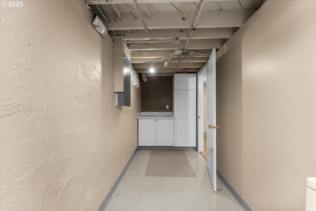 7406 N Fiske Ave, Portland, OR 97203 - hall featuring light flooring