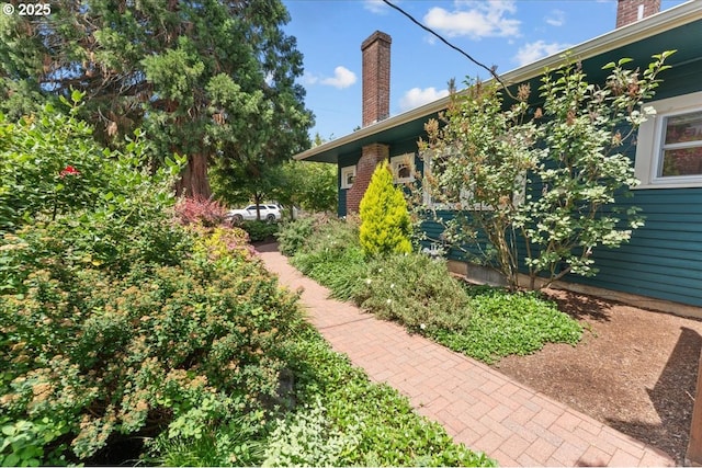 7406 N Fiske Ave, Portland, OR 97203 - view of side of home with a chimney