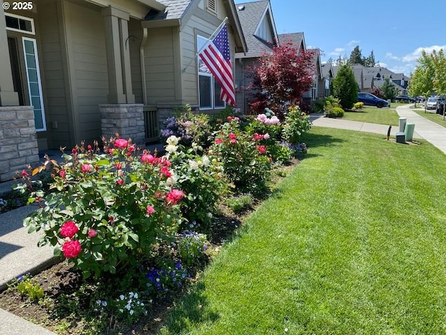 4745 S 19th St, Ridgefield, WA 98642 - view of yard featuring a residential view