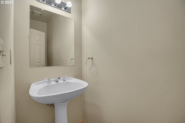 4698 Black Forest Ct, Lake Oswego, OR 97035 - view of bathroom