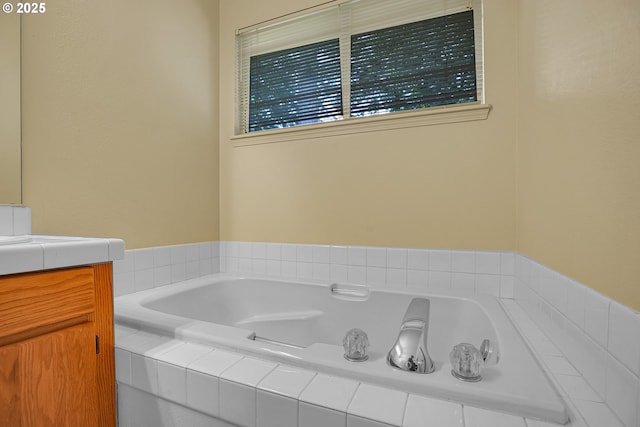 4698 Black Forest Ct, Lake Oswego, OR 97035 - full bathroom featuring vanity and a bath