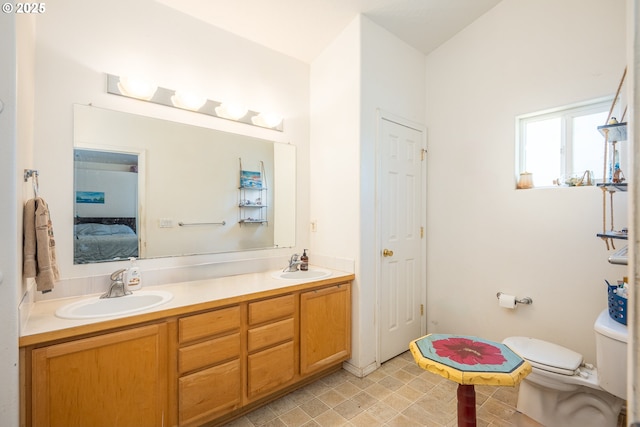 1280 Peets Ct, Eugene, OR 97402 - ensuite bathroom with double vanity and toilet