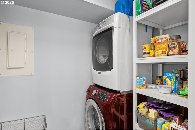 48 Eagle Crest Dr Unit 4A, Lake Oswego, OR 97035 - laundry room with estacked washer and dryer and electric panel