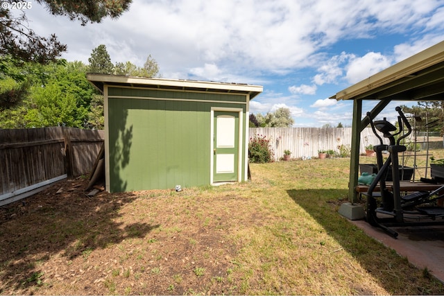 1630 SW Riverhill Dr, Hermiston, OR 97838 - view of yard with a shed and an outdoor structure