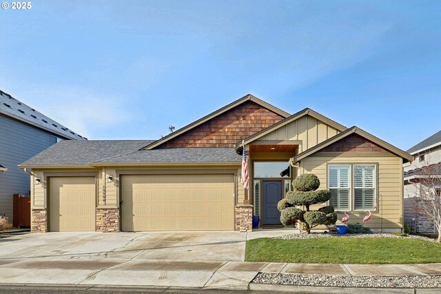 craftsman-style house with a garage