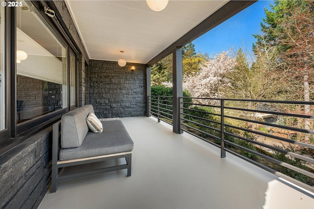 2631 SW Sherwood Dr, Portland, OR 97201 - view of balcony