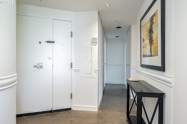1500 SW 5th Ave Unit 703, Portland, OR 97201 - hall featuring finished concrete floors, baseboards, and recessed lighting