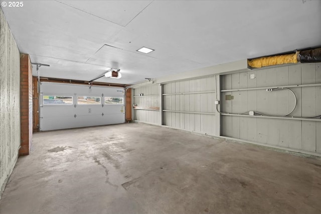 620 Sky Ln, Forest Grove, OR 97116 - garage featuring a garage door opener