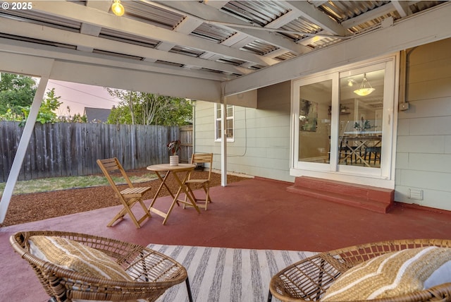 7067 N Dwight Ave, Portland, OR 97203 - view of patio