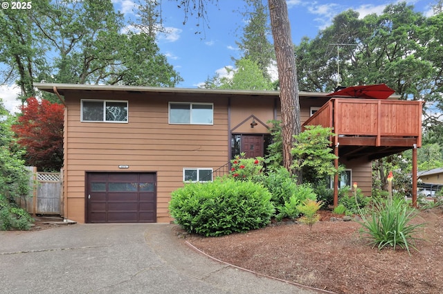 4574 Manzanita St, Eugene, OR 97405 - raised ranch featuring an attached garage and asphalt driveway