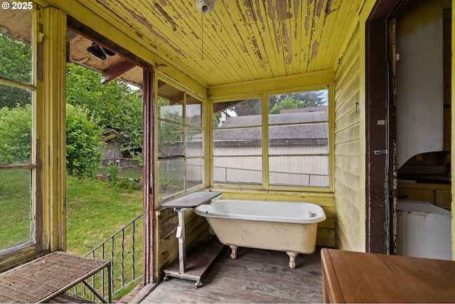 721 Columbia Blvd, Saint Helens, OR 97051 - view of sunroom
