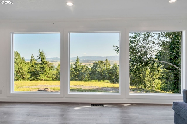 20700 SW Cherry Hill Rd, Sheridan, OR 97378 - detailed view of wood finished floors and recessed lighting
