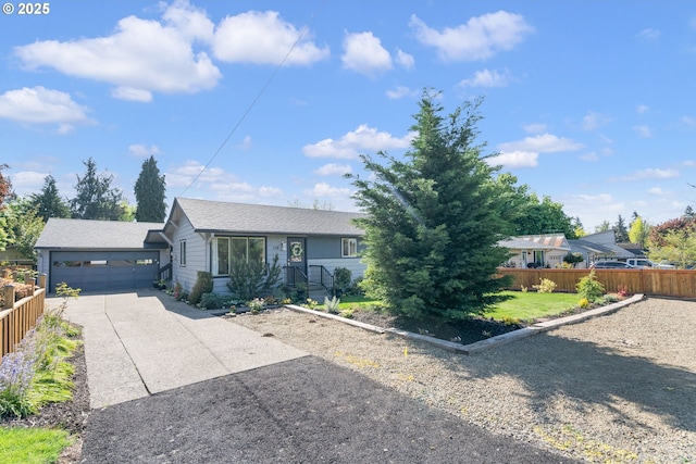 128 Canemah Rd, Oregon City, OR 97045 - single story home featuring fence, concrete driveway, and a garage