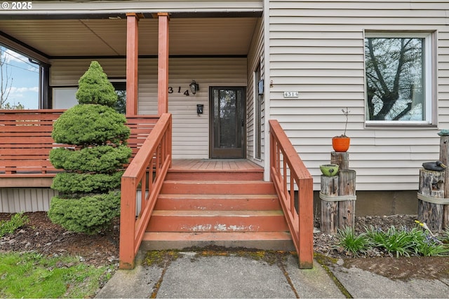 4314 SE 72nd Ave, Portland, OR 97206 - entrance to property with a porch