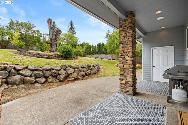 6420 SE Dunbar Dr, Portland, OR 97236 - view of patio featuring grilling area