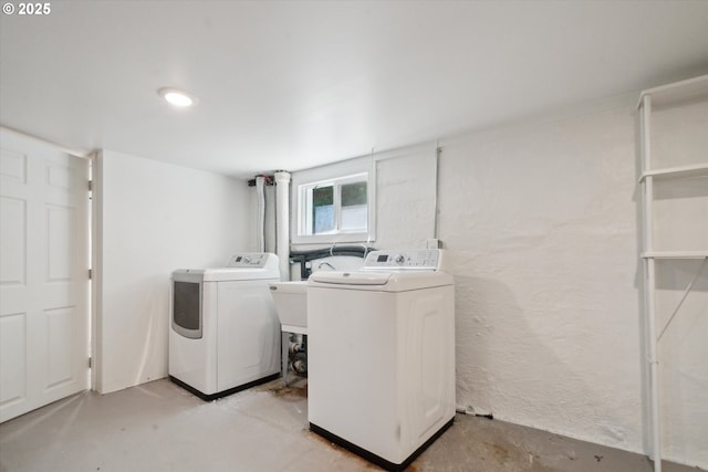 2055 N Alberta St, Portland, OR 97217 - clothes washing area with washing machine and clothes dryer