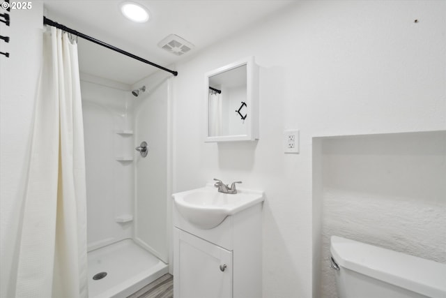 2055 N Alberta St, Portland, OR 97217 - full bathroom with toilet, a shower with shower curtain, and vanity