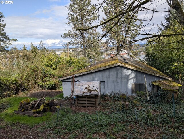 10539 NW 3rd St, Portland, OR 97231 - view of outbuilding with an outdoor structure