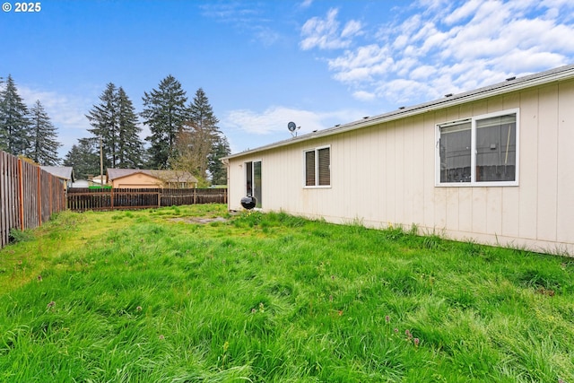13816 NE 85th St, Vancouver, WA 98682 - view of yard with fence