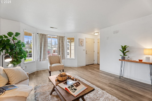 13816 NE 85th St, Vancouver, WA 98682 - living area featuring wood finished floors and baseboards