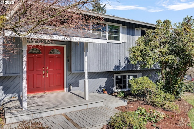 view of property entrance