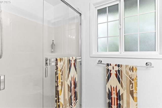 1018 S Holly Ct, Canby, OR 97013 - bathroom featuring a stall shower