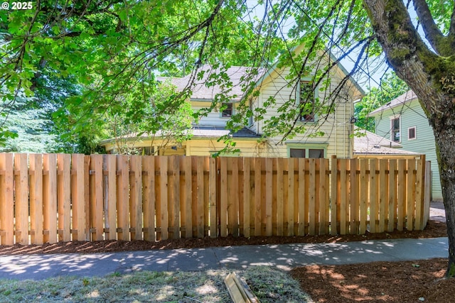 490 W 4th Ave, Eugene, OR 97401 - view of yard