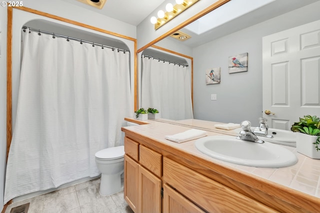 3870 Ashford Dr, Eugene, OR 97405 - bathroom featuring toilet, vanity, and a shower with shower curtain