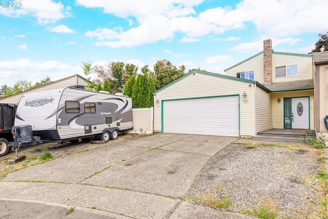 2653 SW 18th Pl, Gresham, OR 97080 - garage with concrete driveway