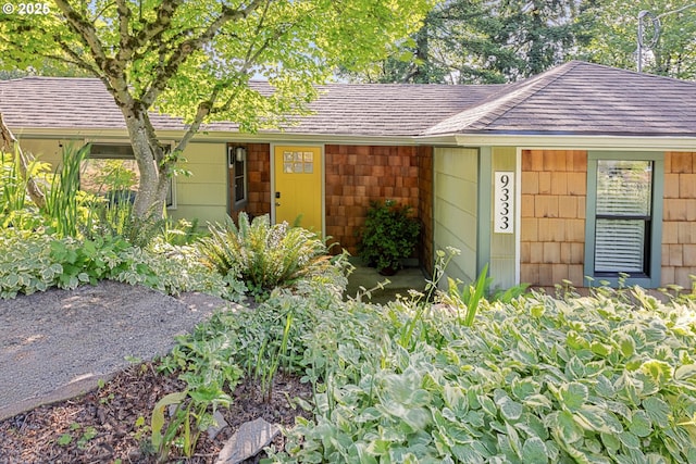 9333 SW 4th Ave, Portland, OR 97219 - view of front of home featuring a shingled roof